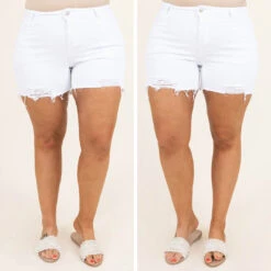Friyay Shorts, White -Chic Soul Store 11 02a12679 f637 4cb1 9f36 e3513f3ea27a