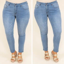 Walking In LA Jeans, Light Wash -Chic Soul Store 11 6998b7fa edf9 435d 89bf bf326cf79564