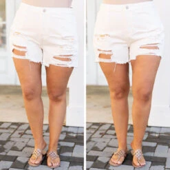 Infinite Heart Shorts, Off White 11 Infinite Heart Shorts, Off White -Chic Soul Store 13 71877112 8ca2 4889 81dc a111bc41d0ec