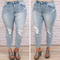 In The Know Skinny Jeans, Light Wash -Chic Soul Store 14 42678cd4 5c34 4145 92f6 fdb597011949