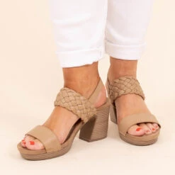 Uptown Gal Heels, Taupe 15 Uptown Gal Heels, Taupe -Chic Soul Store 14 7936c96b e0ee 4238 abe3 d2cc2ca98a5b