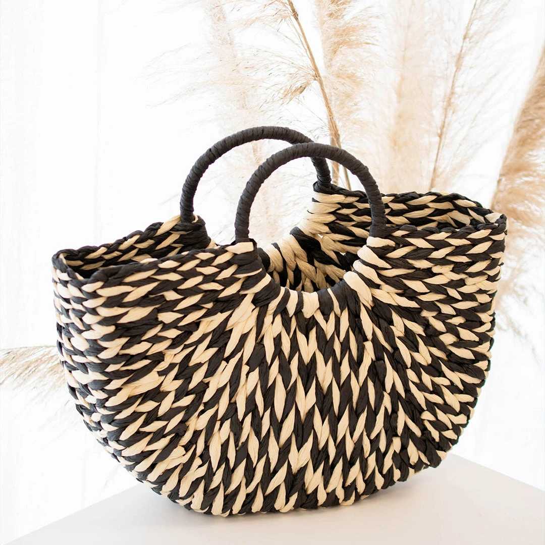 Relaxation Realm Bag, Black/Beige 6 Relaxation Realm Bag, Black/Beige - Image 4