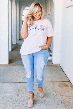 Share Kindness Tee, Pink -Chic Soul Store 1B0A0765