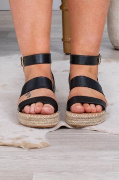 Beachside Explorer Sandals, Black -Chic Soul Store 2 18Kim 1453 Edit