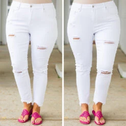 Pristine Jeans, White -Chic Soul Store 22 7cfec5ec 56b7 44b8 8ac1 8664ca197742