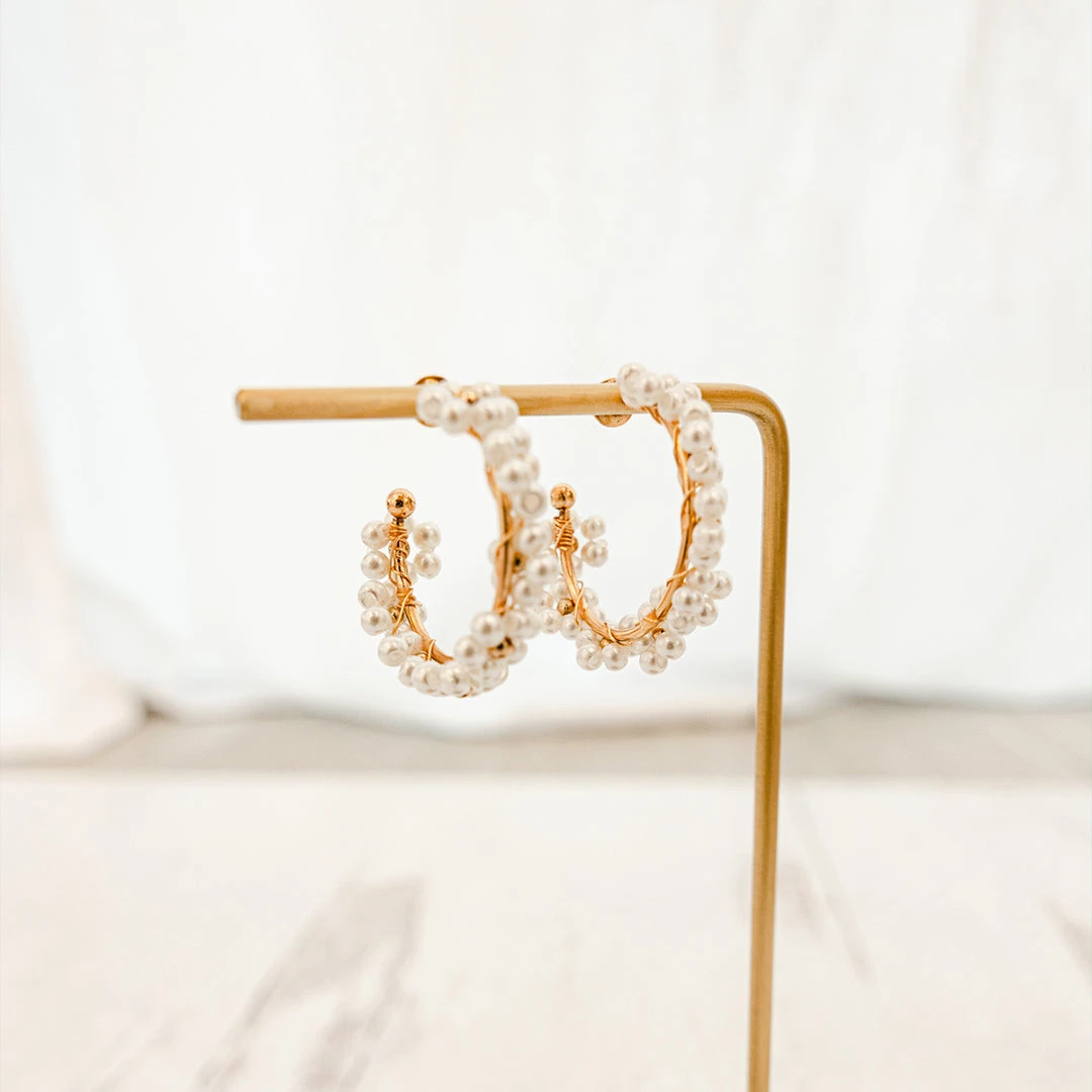 Beautiful Flower Earrings, Cream 7 Beautiful Flower Earrings, Cream - Image 5