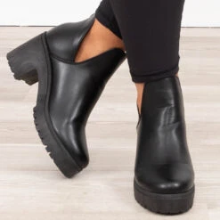 Big Steps Booties, Black -Chic Soul Store 2 9d98b210 0227 46cc bd79 fcfd0de78b08