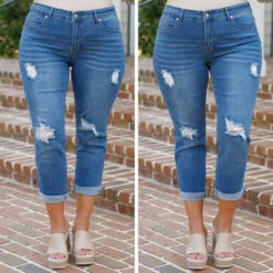 Attractive Jeans, Light Wash -Chic Soul Store 2 f40f2c08 2fc3 4933 bee0 e235b89124ce