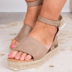 Time To Travel Sandals, Taupe -Chic Soul Store 3.14 20 ee9a78e7 97be 4766 922e b0f5836bcd40