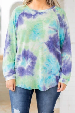 Curved Hem Slouchy Dolman Tunic, Tie Dye Purple 12 Curved Hem Slouchy Dolman Tunic, Tie Dye Purple -Chic Soul Store 373A1332