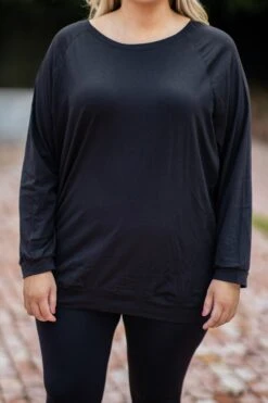 Slouchy Dolman Tunic Long Sleeve, Black -Chic Soul Store 373A2711 Edit