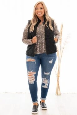 I Want To Break Free Vest, Black -Chic Soul Store 373A5166