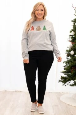 Holiday Trees Tee, Heather Gray -Chic Soul Store 373A5418