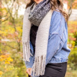 Frosty Kisses Scarf, Black -Chic Soul Store 3 664fe583 7097 4150 9b93 a90c04e61135