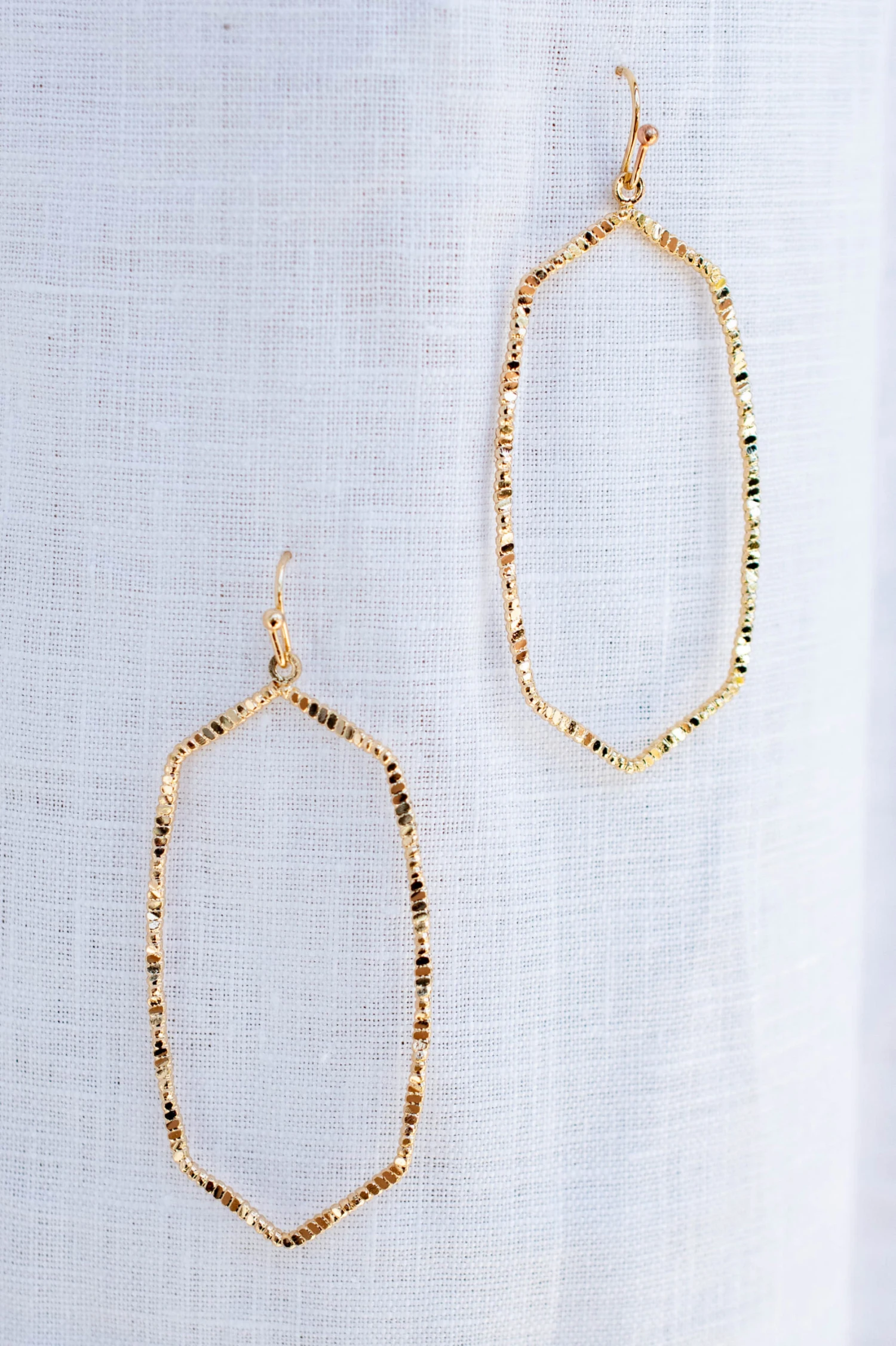 Romantic Views Earrings, Gold 3 Romantic Views Earrings, Gold