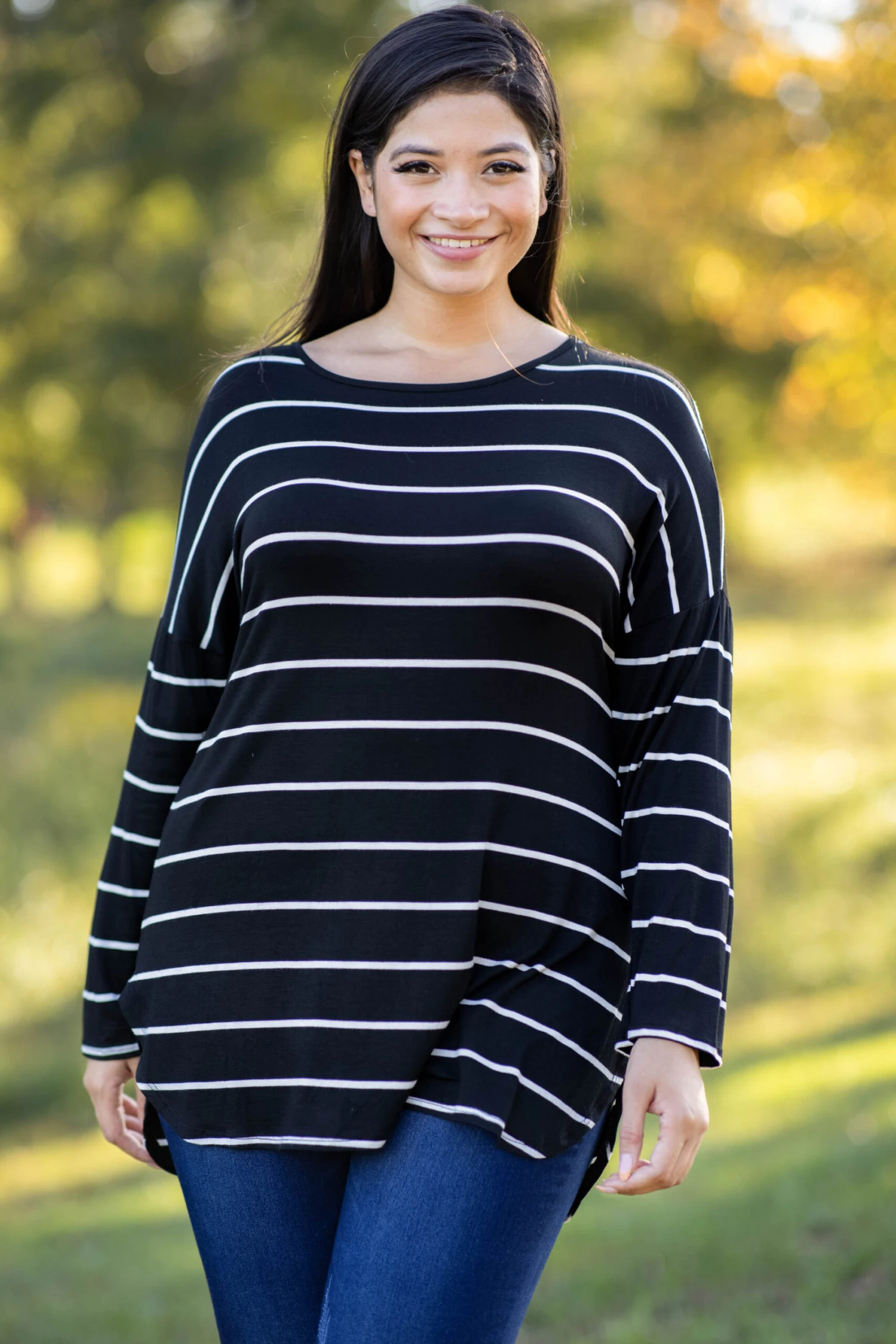 Looks Tempting Top, Black-Ivory 3 Looks Tempting Top, Black-Ivory