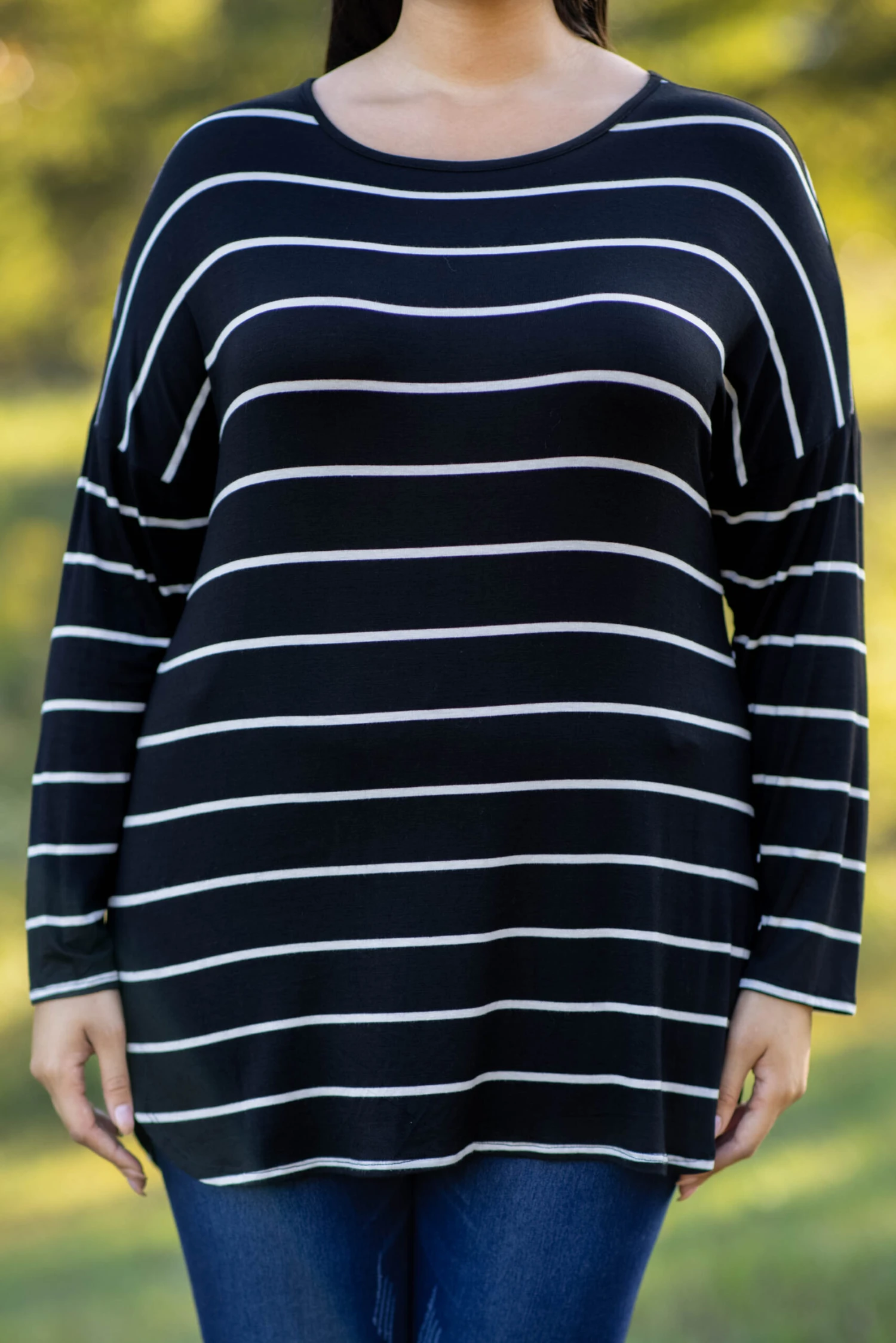 Looks Tempting Top, Black-Ivory 6 Looks Tempting Top, Black-Ivory - Image 4