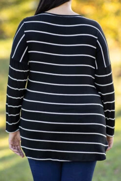 Looks Tempting Top, Black-Ivory 12 Looks Tempting Top, Black-Ivory -Chic Soul Store 5E1A1890