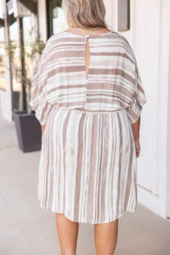 Tea Has Been Spilled Midi Dress, Mocha 12 Tea Has Been Spilled Midi Dress, Mocha -Chic Soul Store 5E1A1985 067695b1 c9fe 415e a90c 49e3e91ed0af