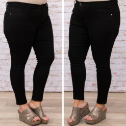 Crisp Views Jeggings, Black -Chic Soul Store 5 ae7165b2 75b5 4011 a0a4 94052deb7a0d