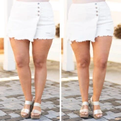 Day Date Skort, Off White -Chic Soul Store 7 e83b4869 424a 412a 89fd 10b218f2380a