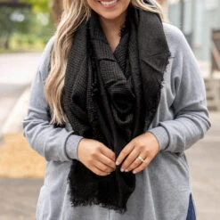 Got My Love Scarf, Black -Chic Soul Store 9 f430ad2d 7ea5 49de a6d7 0fca00bc868f