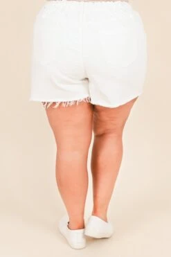 Big Moves Shorts, White 13 Big Moves Shorts, White -Chic Soul Store BigMovesShorts White 1 2