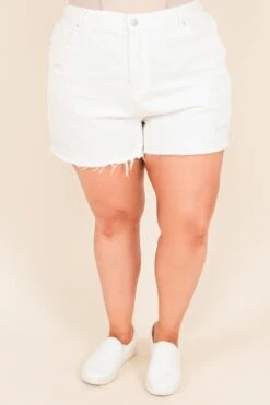 Big Moves Shorts, White 11 Big Moves Shorts, White -Chic Soul Store BigMovesShorts White 4 2