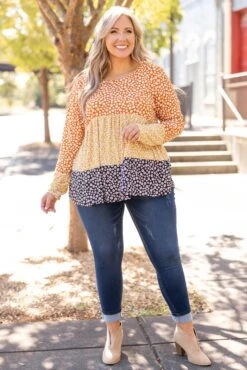 Blooming Daisy Top, Rust 10 Blooming Daisy Top, Rust -Chic Soul Store BloomingDaisyTop Rust 3