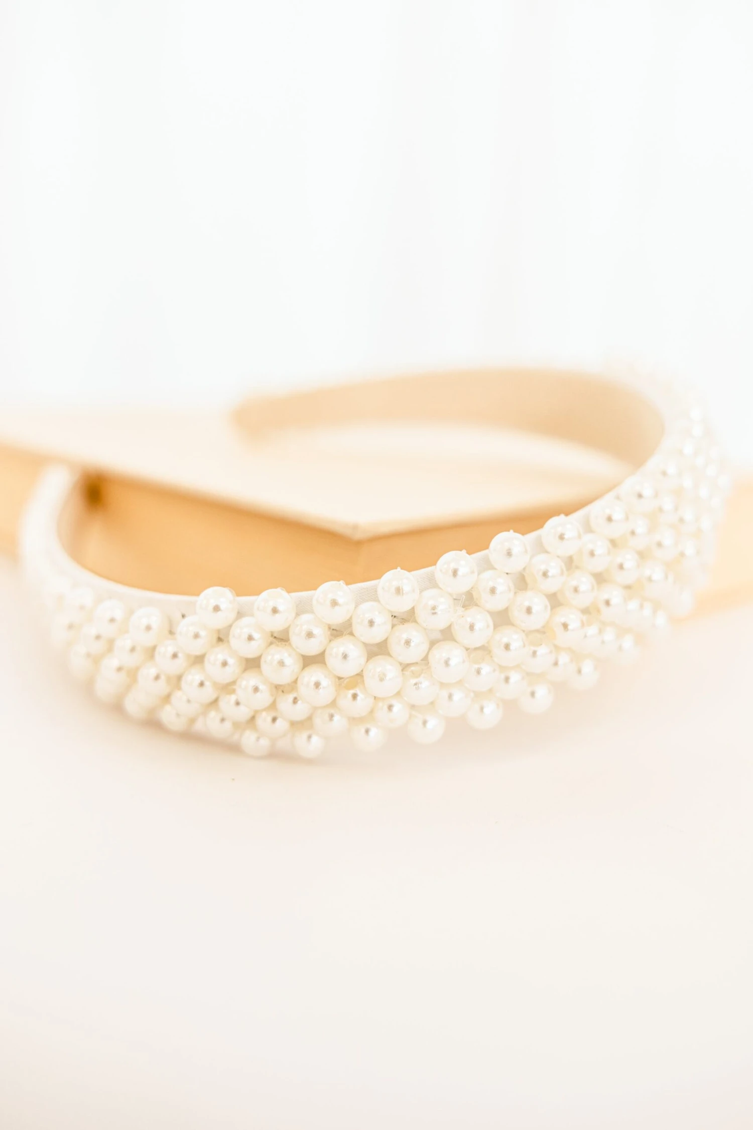 Breakfast At Tiffany's Headband, White 4 Breakfast At Tiffany's Headband, White - Image 2