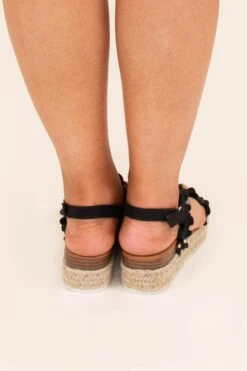 Catch The Show Sandals, Black -Chic Soul Store CatchTheShowSandals Black 4