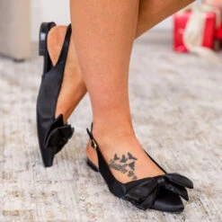 Chasing Reflections Flats, Black