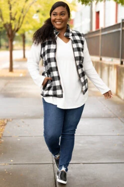 Cold For The Winter Vest, Ivory-Black -Chic Soul Store ColdForTheWinterVest Ivory Black 7171