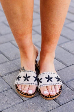 Come My Way Sandals, Black -Chic Soul Store ComeMyWaySandals Black