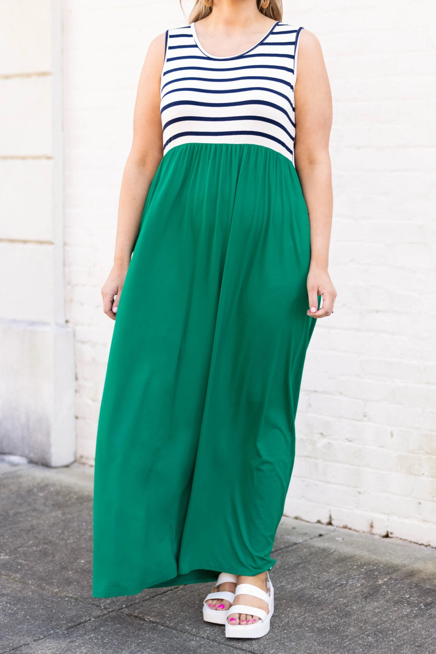 Cool By The Pool Maxi Dress, Kelly Green 6 Cool By The Pool Maxi Dress, Kelly Green - Image 4