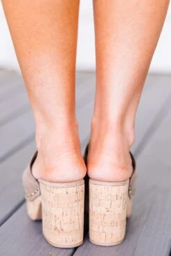 Corky's: Everything Is Turning To Gold Wedges, Brown Distressed 13 Corky's: Everything Is Turning To Gold Wedges, Brown Distressed -Chic Soul Store Corky s EveythingsTurningToGoldWedge BrownDistressed 5