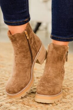 Corky's: Bay Girl Boot, Saddle 10 Corky's: Bay Girl Boot, Saddle -Chic Soul Store Corkys BayGirlBoot Saddle 4