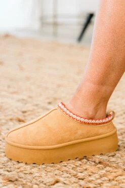 Cozy Vibes Only Slippers, Tan -Chic Soul Store CozyVibesOnlySlippers Tan 3