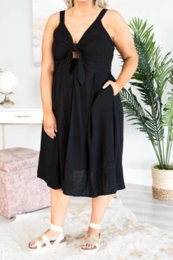 Effortlessly Elegant Dress, Black -Chic Soul Store DSC0008ed