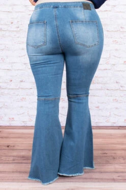 Flare To Dare Jeans, Medium Wash -Chic Soul Store DSC7794 e2f4518b 3b44 41b6 b5af 47ef8d53cf31