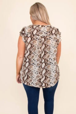 Stronger Than The Truth Top, Taupe -Chic Soul Store DSC 0651 d5bcf8d0 ed3c 4cb2 97fc b4532f3a8679