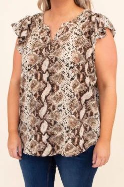 Stronger Than The Truth Top, Taupe -Chic Soul Store DSC 0652 c8d676f0 bff7 467a aebf 72f9e1bcae05