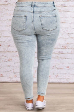 Stay Late Jeans, Light Wash 12 Stay Late Jeans, Light Wash -Chic Soul Store DSC 5122 78a2902b d477 4ee5 8052 183181452a19