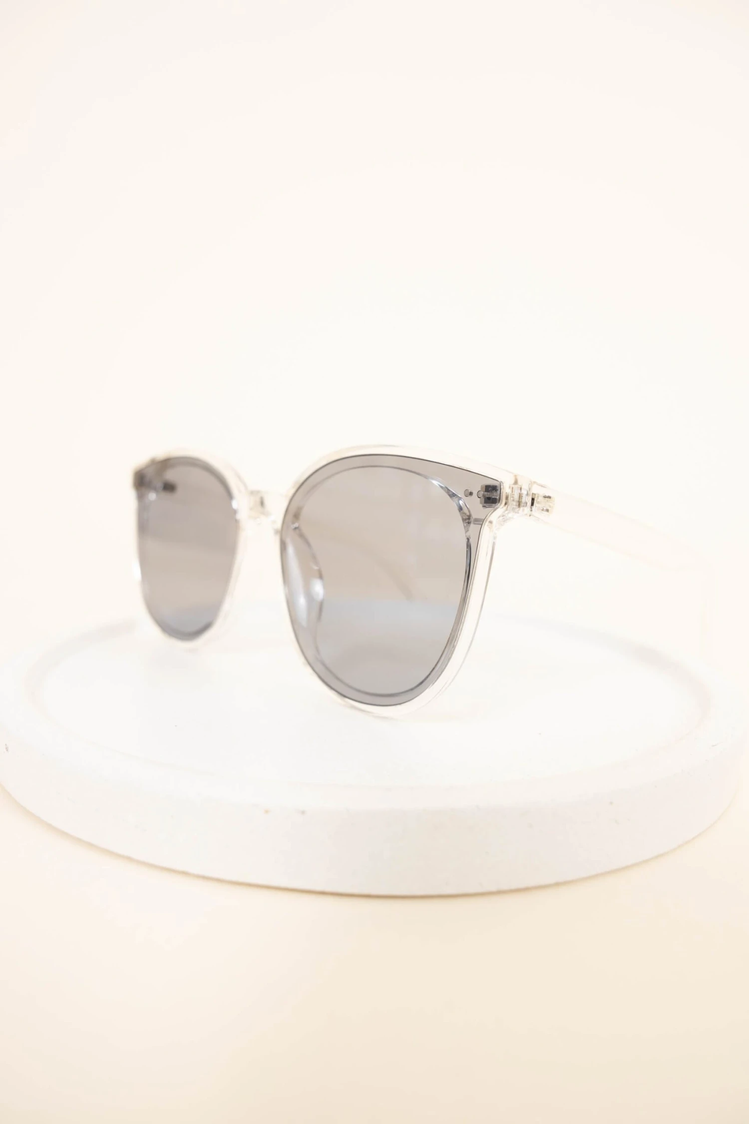 Days In The Shade Sunglasses, Gray 4 Days In The Shade Sunglasses, Gray - Image 2