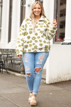 Dreams Of Daisies Pullover, Sage 10 Dreams Of Daisies Pullover, Sage -Chic Soul Store DreamsOfDaisiesPullover Sage 9921