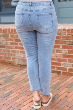 Easy Everyday Essential Skinny Jeans, Light Wash -Chic Soul Store EasyEverydayEssentialSkinnyJeans LightWash 1 2