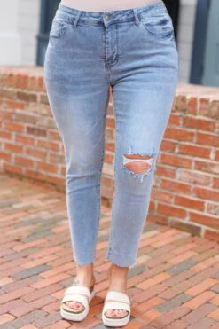 Easy Everyday Essential Skinny Jeans, Light Wash -Chic Soul Store EasyEverydayEssentialSkinnyJeans LightWash 3 2