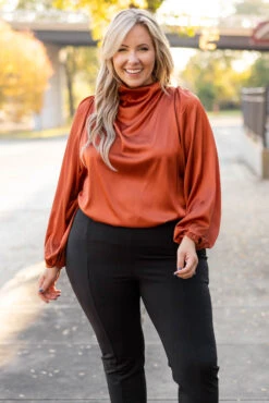 Embrace The Joy Top, Rust