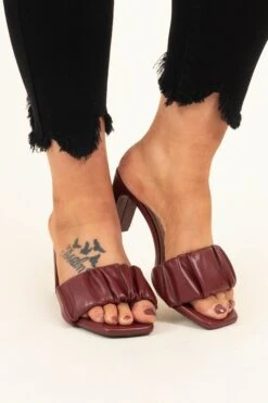 Evenings In The City Heels, Burgundy