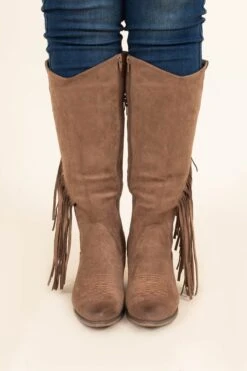 Finally Fringe Boots, Brown 10 Finally Fringe Boots, Brown -Chic Soul Store FinallyFringeBoots Brown 3
